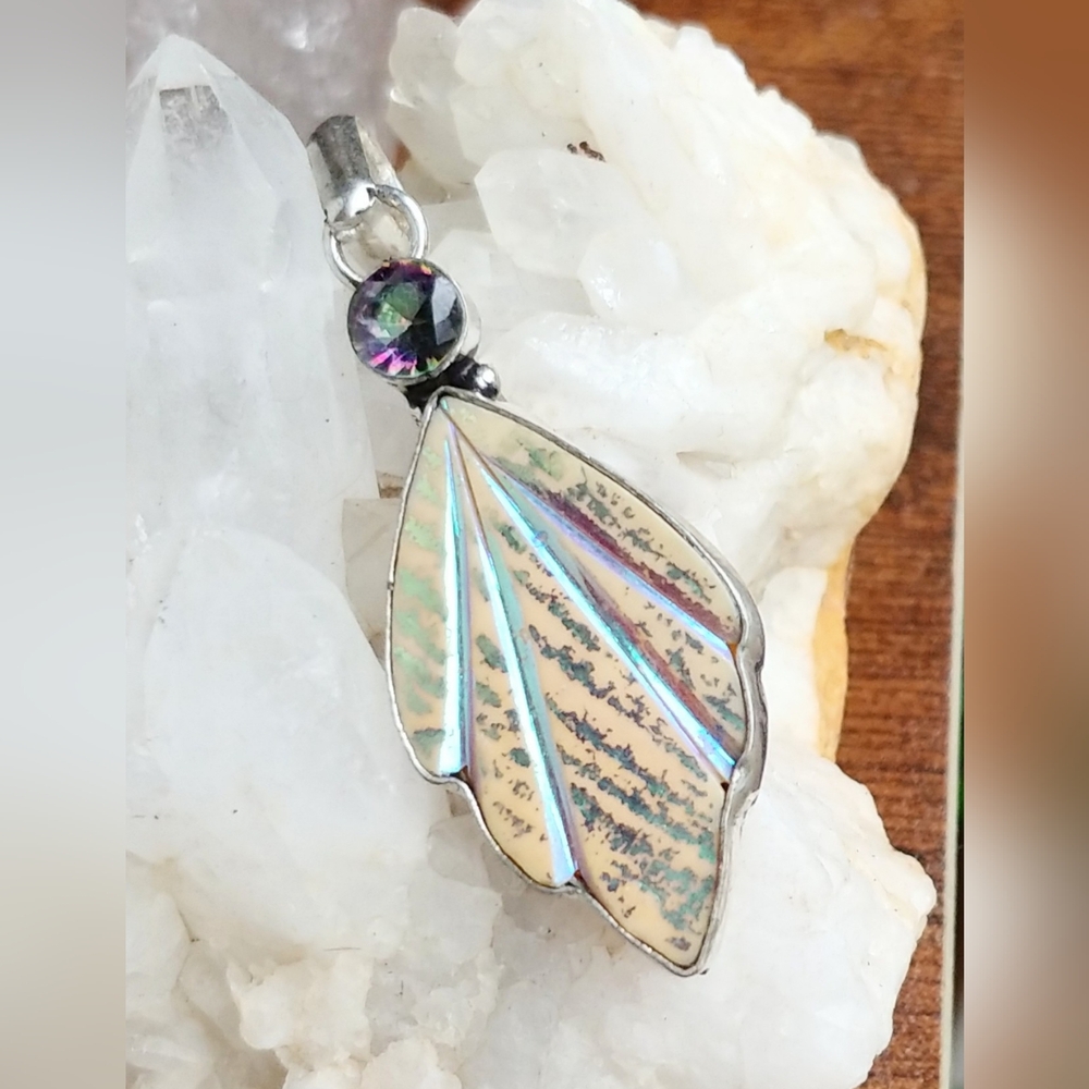 NWOT Titanium Druzy Mystic Topaz Pendant .925 Sterling Overlay